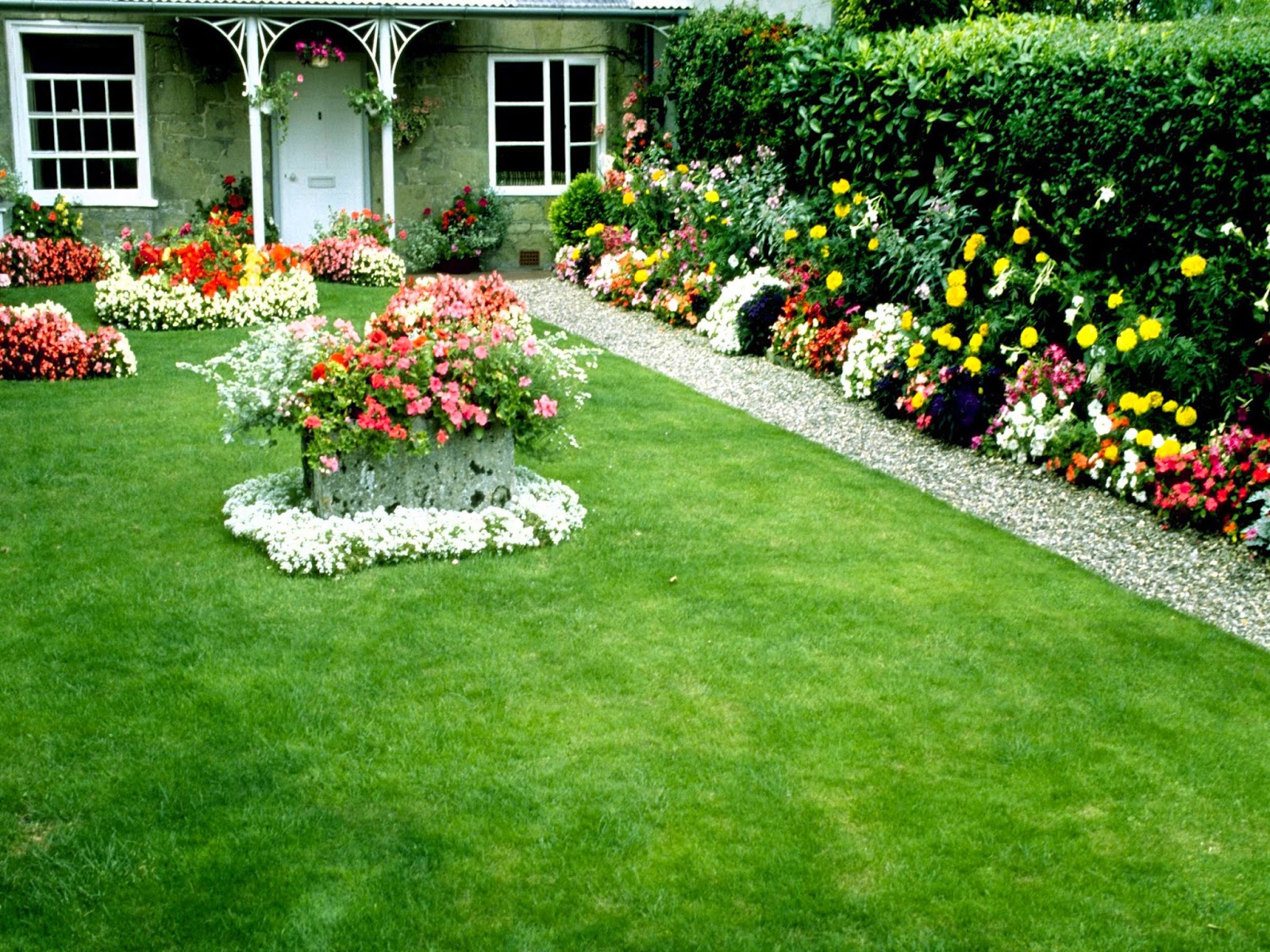 some beautiful garden | Best Wallpaper Views on Beautiful Garden Landscape
 id=62640