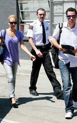 Jessica Alba Looking Nice In Purple Top