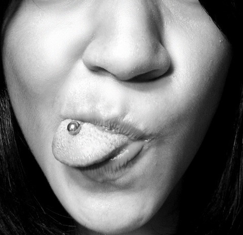 Piercing en la lengua