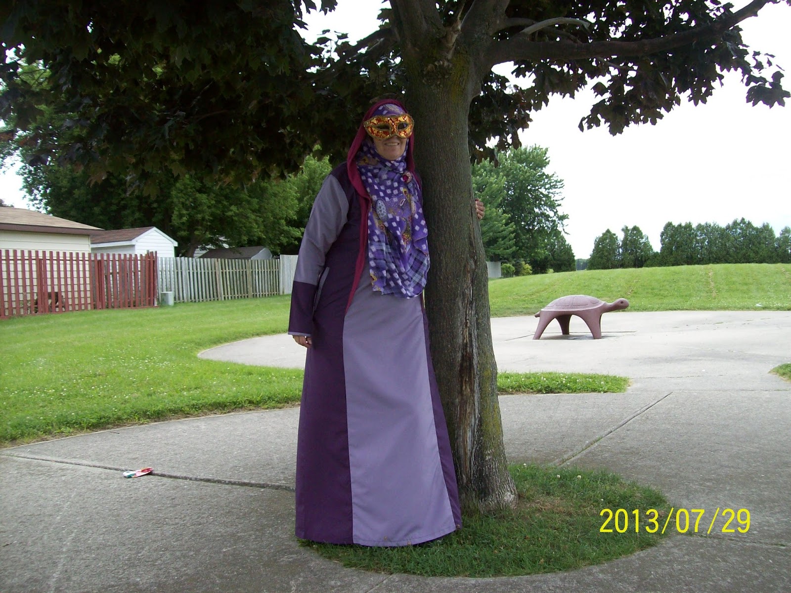 Old Muslim Woman In The Shoe Islamic Design House Abaya Review