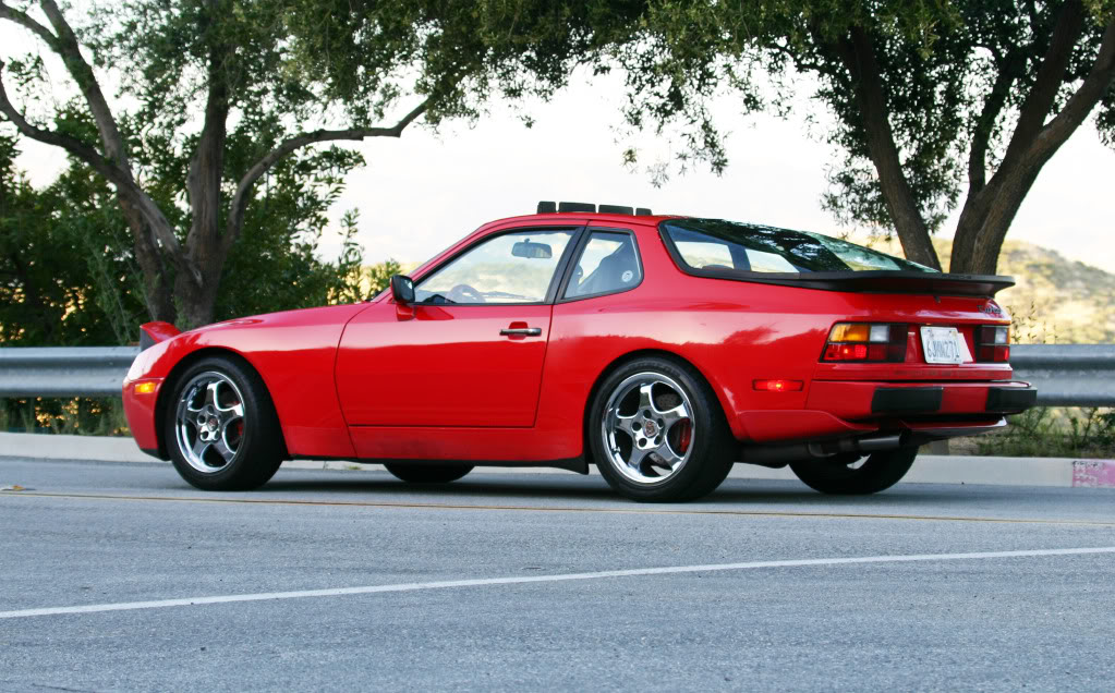 Labels 1986 Porsche 944 Turbo