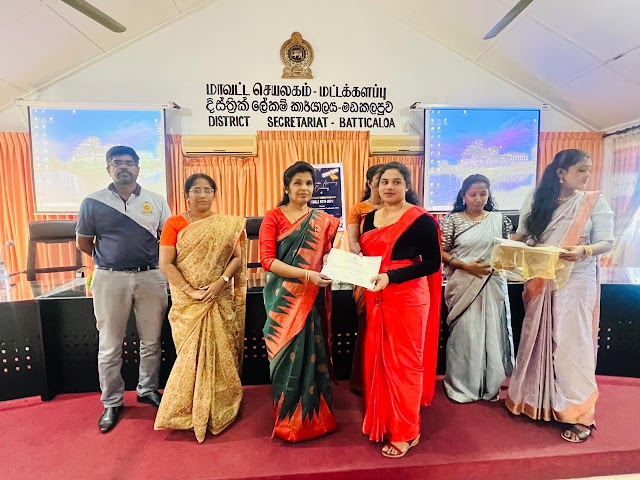 உயர்தர பரீட்சையில் தோற்றிய மாணவர்களுக்கு விசேட தொழில் வழிகாட்டல்  நிகழ்வு  மட்டக்களப்பு பழைய மாவட்ட செயலக மாநாட்டு மண்டபத்தில் இடம்பெற்றது.