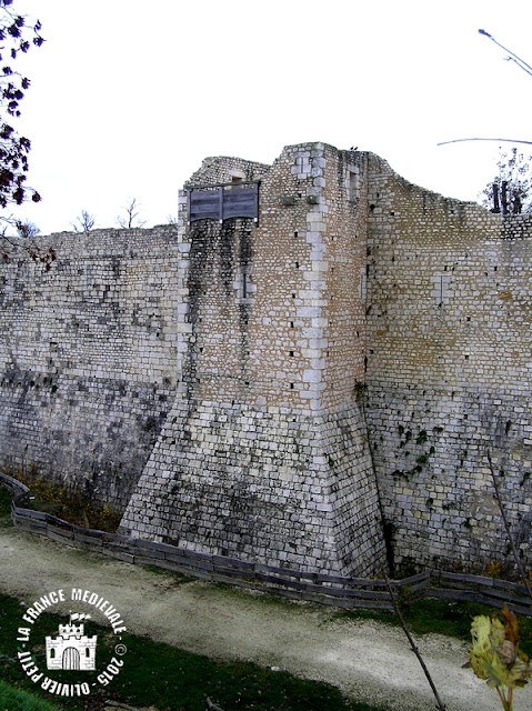 PROVINS (77) - Remparts médiévaux