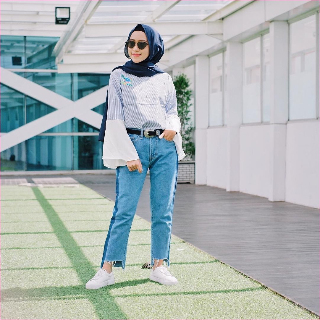  Model Outfit Baju Blouse Ala Selebgram Terbaik  30+ Model Outfit Baju Blouse Ala Selebgram Terbaik 2018