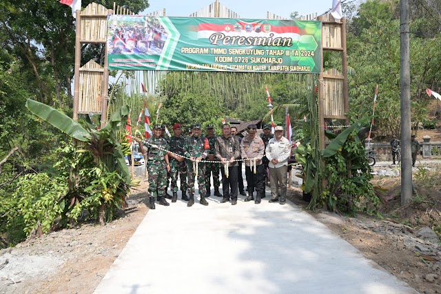 Selesai Tepat Waktu, TMMD Sengkuyung Tahap III Kodim 0726/Sukoharjo ditutup Oleh Dandim 0726/Sukoharjo.