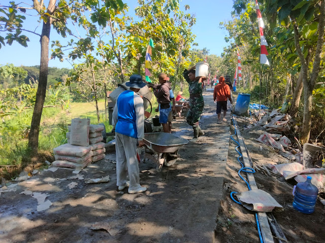 Dukung Pembangunan di Wilayah, Kerja  Bakti Cor Jalan