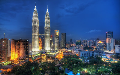 Petronas towers kuala lumpur,travel