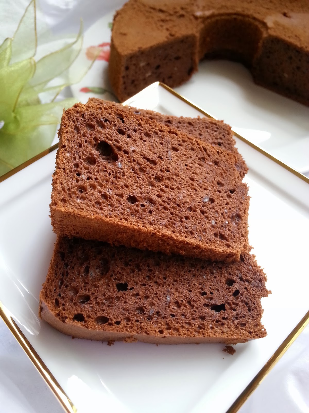 CHOCOLATE CREAM CHEESE CHIFFON CAKE