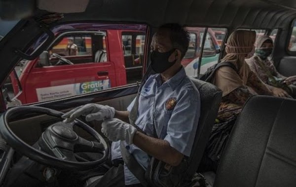 Edaran Dishub DKI: Penumpang Wajib Pakai Masker di Angkutan Umum