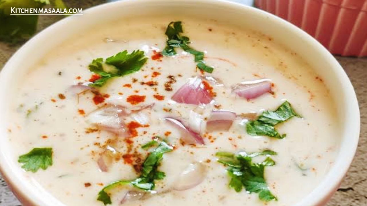 प्याज का रायता बनाने की विधि || Onion Raita recipe in Hindi, onion raita image, प्याज का रायता फोटो, kitchenmasaala.com
