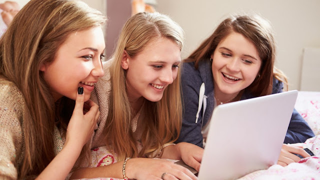 Here’s how teens are using the internet differently than adults