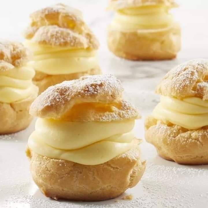 MOM’S FAMOUS CREAM PUFFS 😋 Try it, you will not regret it!