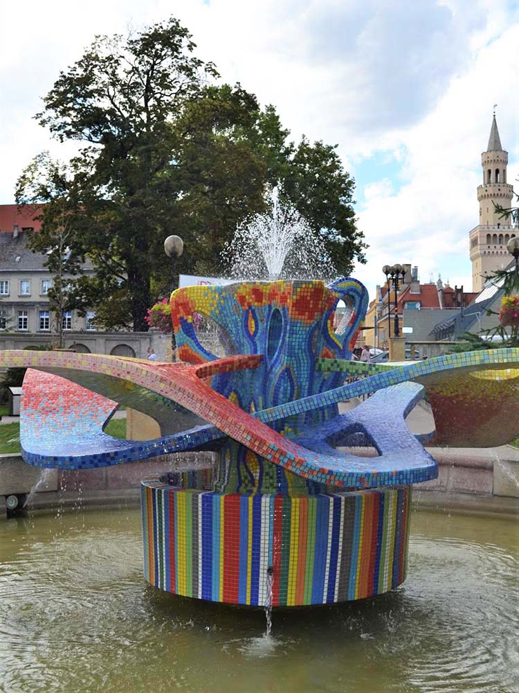 Fontana colorata in Polonia