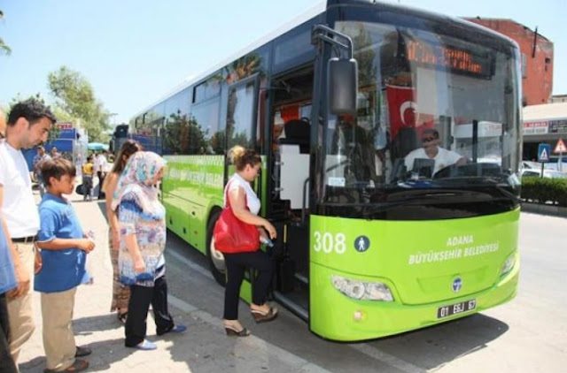 yeşil belediye otobüsü