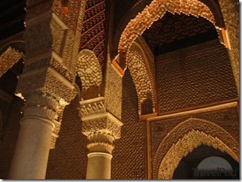 morrocan-architecture-in-the-saadian-tombs-saadian-tombs-marrakech-marrakech