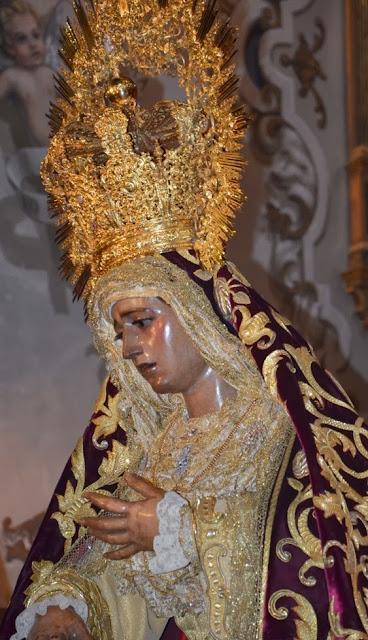 María Stma de la Amargura Coronada  ( Sevilla )