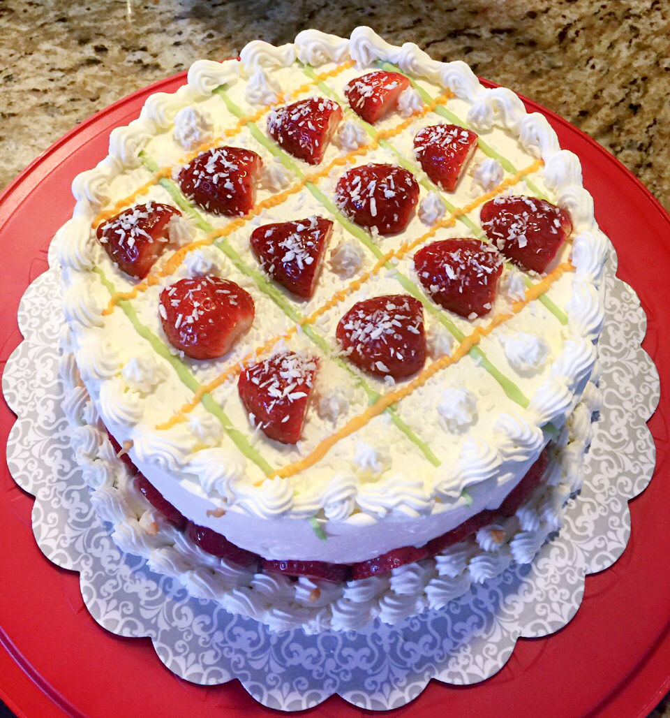 Welcome to FABBYLIFE: Classic yellow sponge cake with whipped heavy cream