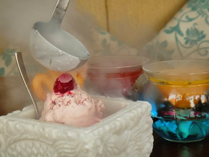 Wah, Di Korea Ada Es Krim Di Dalam Laboratorium?