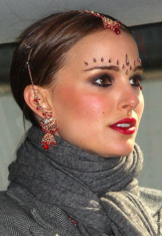 natalie portman bald head. natalie portman bald head