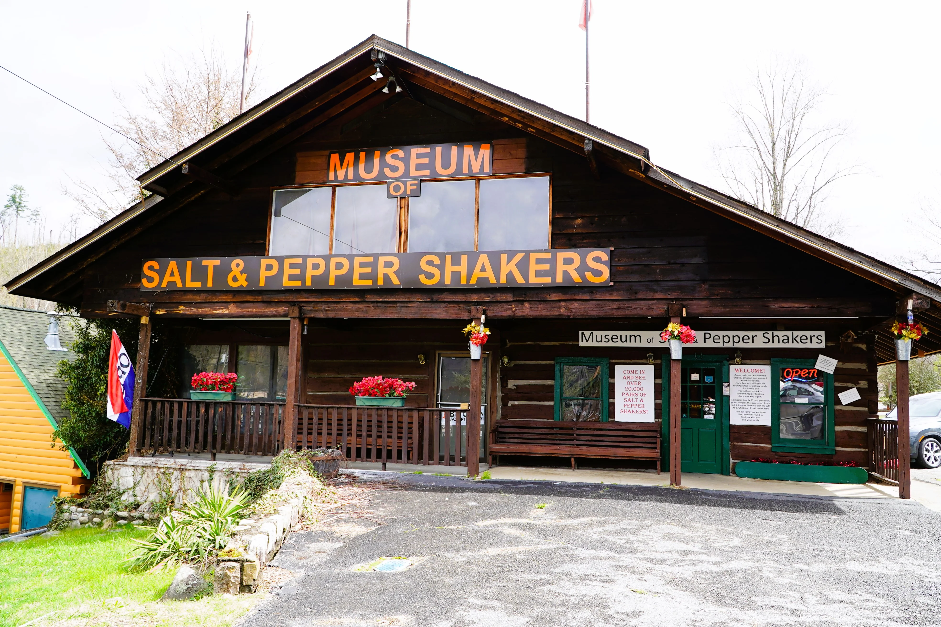 Salt and Pepper Shaker Museum in Gatlinburg, TN Review