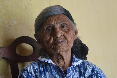 Aos 104 anos, Joana das Bolachas, potiguar da região do Seridó, ainda deseja ler e conhecer o mar