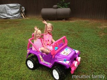 girls in jeep