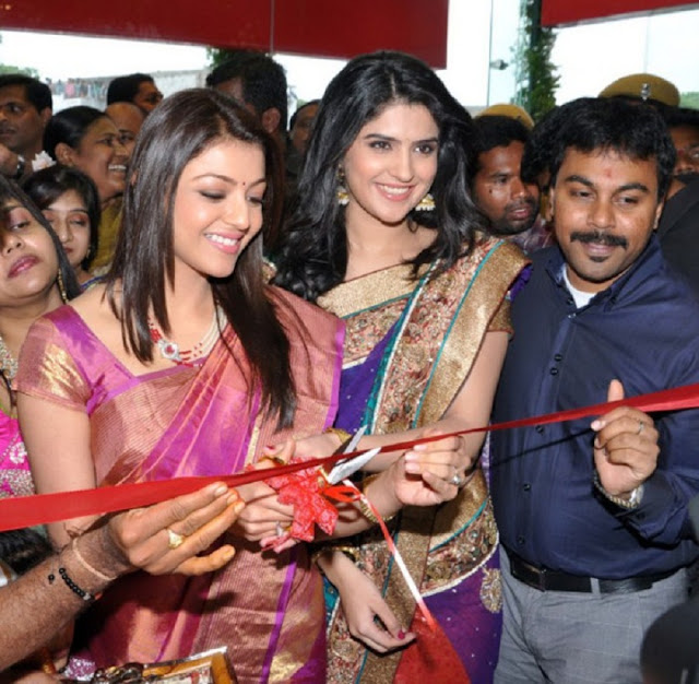 kajal-agarwal-deeksha-seth-photos-in-kalamandir-opening