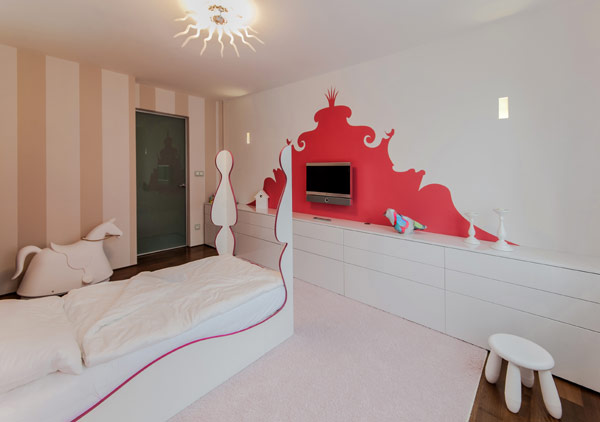 Bedroom Decoration for Boy and Girl in Modern Slovakian Crib 