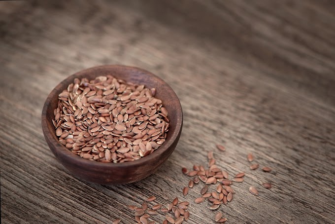 Top  6 Flax Seed Oil Benefits For Hair
