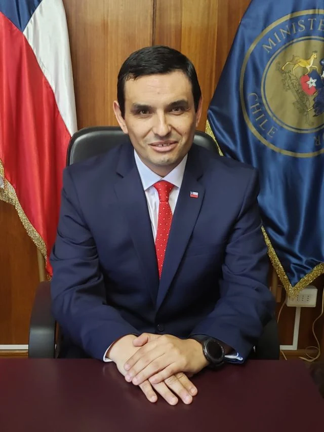 Mario Bello Garrido asume formalmente la Gobernación de Osorno