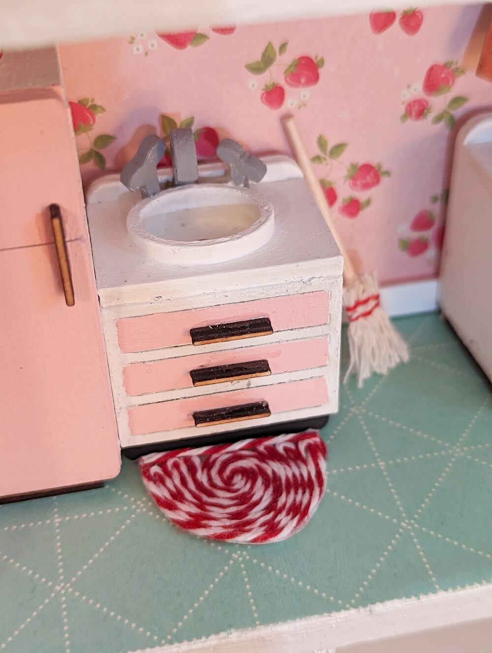 Small Wall Hanging Dollhouse Makeover