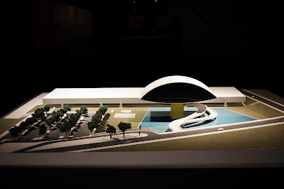 maquete do Museu Oscar Niemeyer