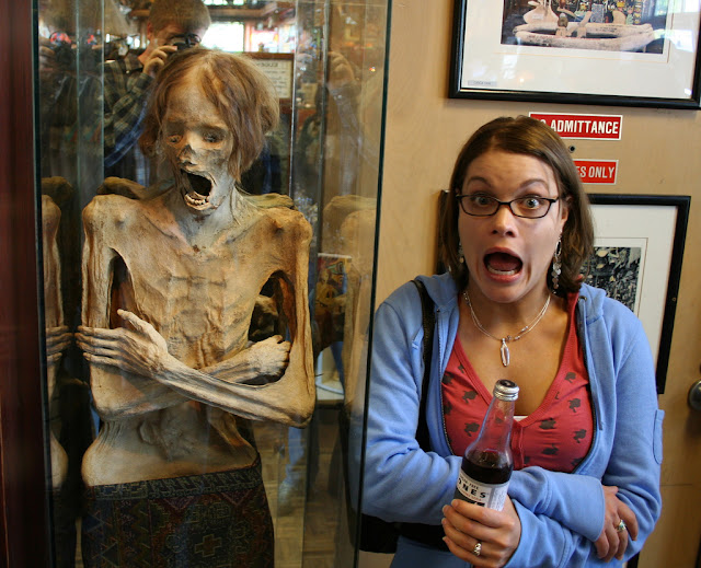 Funny Picture Of the Day 09-05-2012 | Girl posing like a Horror skeleton in Gallery | Funny Girl | Horror Girl wallpaper | Totally Cool Pix | girl skeleton | Big Picture | Wallpaper | HD Desktop