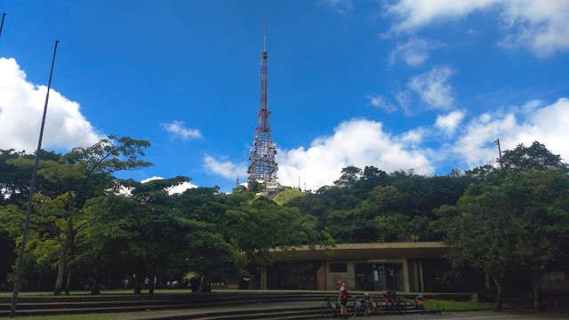 Imagem da torre do Pico do Jaraguá