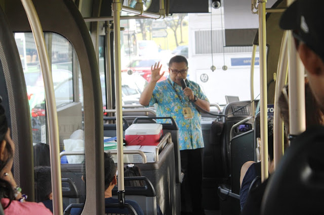 Tur Bus Keliling Singapura