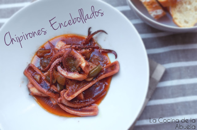 chipirones encebollados