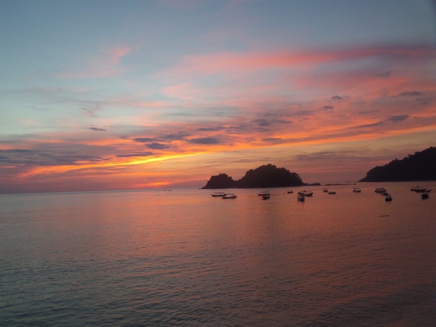 ~StoRiEs Of Us~: 3H2M @ Purnama Beach Resort, Pulau Pangkor