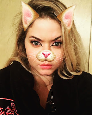 Sasha Pieterse (Alison) as a cat PLL bts filming 7x05 and 7x06 night shoot