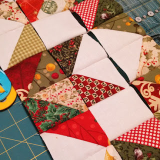 Christmas Carpenter's Wheel/Moda Love: QuiltBee