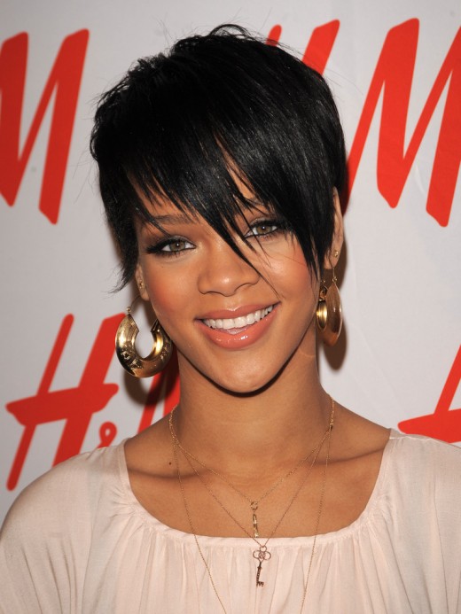 rihanna short hair styles 2010. rihanna short hair styles 2010