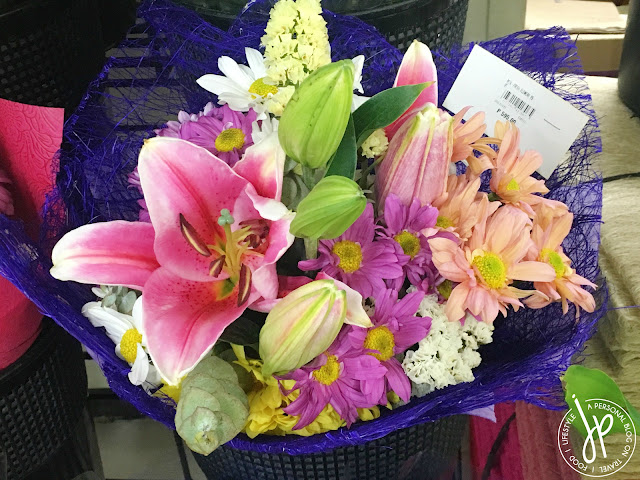 floral arrangement, floral bouquet