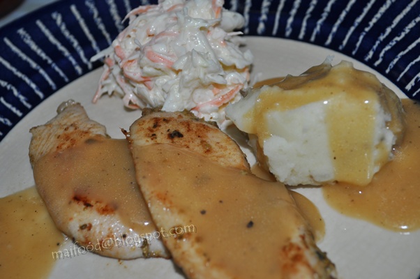 Maifood: grill chicken chop, mashed potato and coselaw