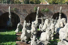 Gustavo Aceves horses migration sculpture exhibition Lapidarium Passo Sospeso Lucca Italy public art