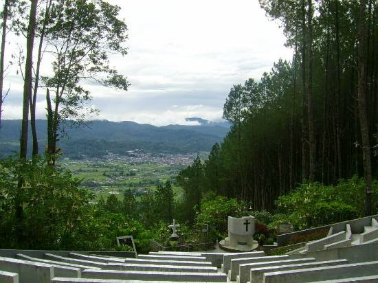 Salib Kasih Tarutung