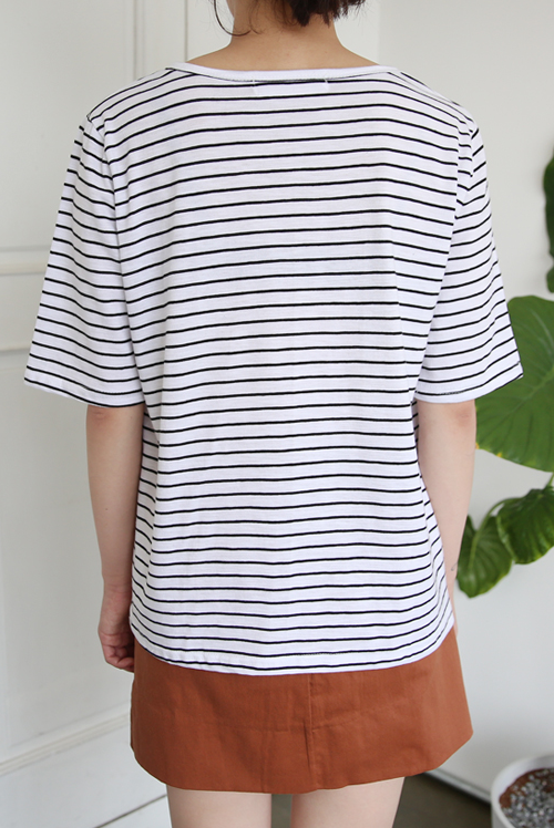  Striped Round Neck Half Sleeve T-Shirt