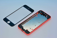 Hands-On With the Red iPhone 5C PLASTIC