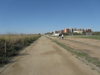 GR-92, camí terrós entre el Parc del Prat de Cubelles i la Platja de les Salines