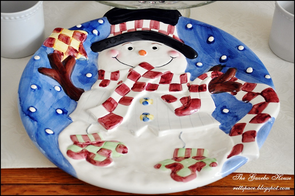 Jan Icey Blue Snowmen Table 025