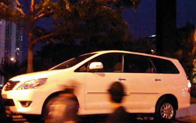 Photo: New Upcoming 2012 Toyota Innova Facelift Spy Shot in Indonesia