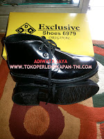Sepatu Militer